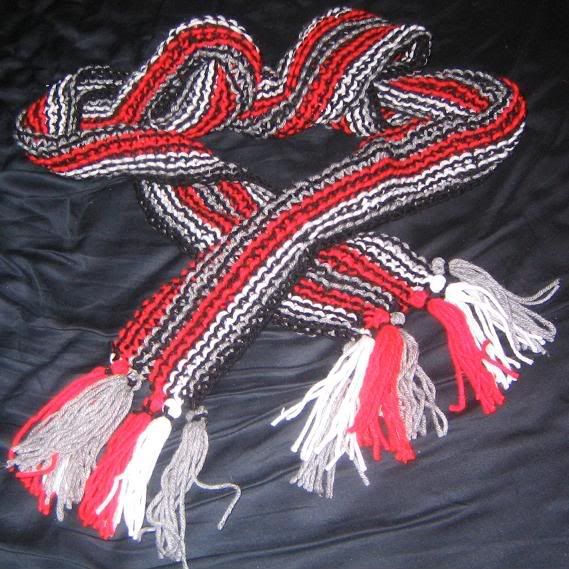 ucky scarf