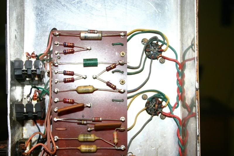 Did Jimi Hendrix ever use a Mosrite Fuzzrite? The Gear Page