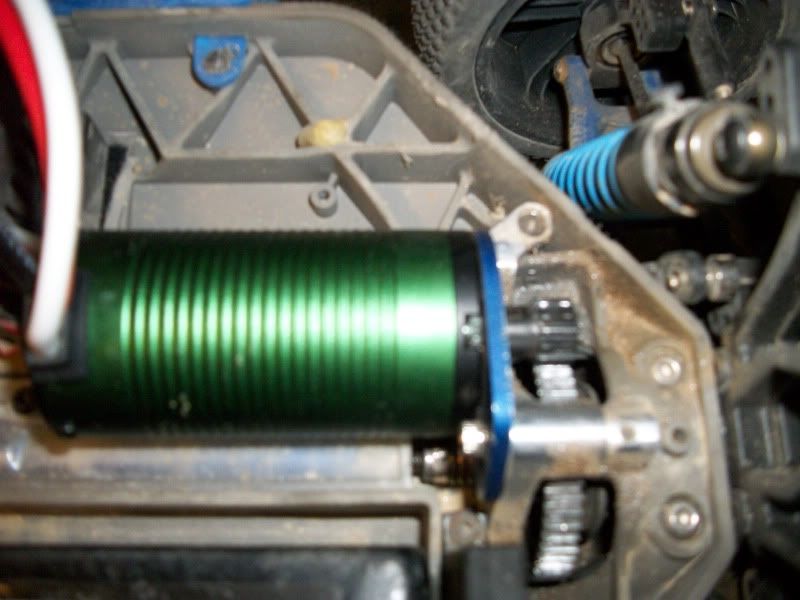 slash 4x4 motor