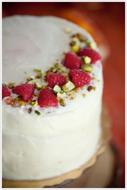 Pistachio Cake recipe, Mascarpone Icing recipe, red and green cake, best raspberry cake recipe