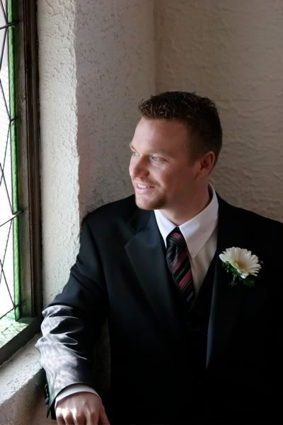 IMAGE: http://i15.photobucket.com/albums/a358/gahla/jakekamilawedding-04.jpg