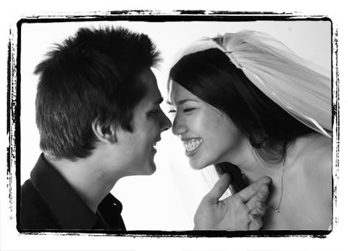 IMAGE: http://i15.photobucket.com/albums/a358/gahla/webgrin.jpg