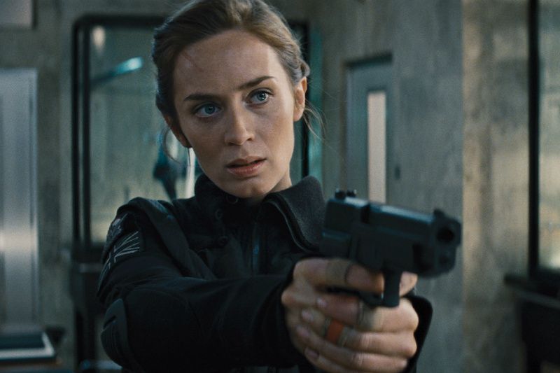 Emily%20Blunt-Edge%20of%20Tomorrow-Soldier%20Play%20By%202_zpsy91pw4rx.jpg