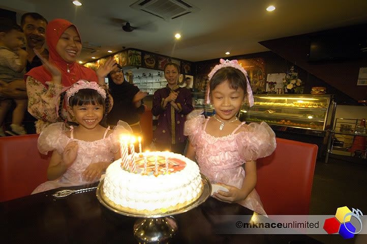 ©2010mknaceunlimited : Klik untuk melihat imej yang lebih besar