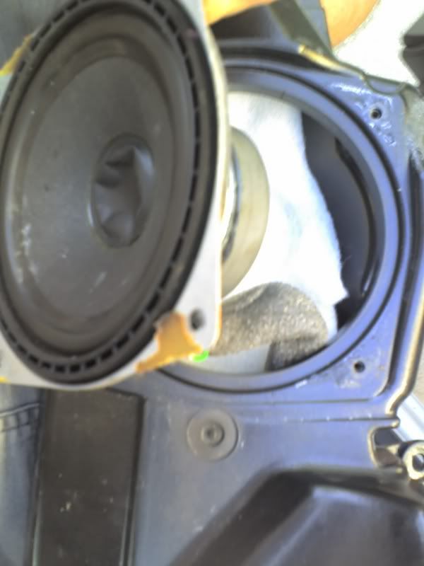 Mercedes w123 speaker replacement
