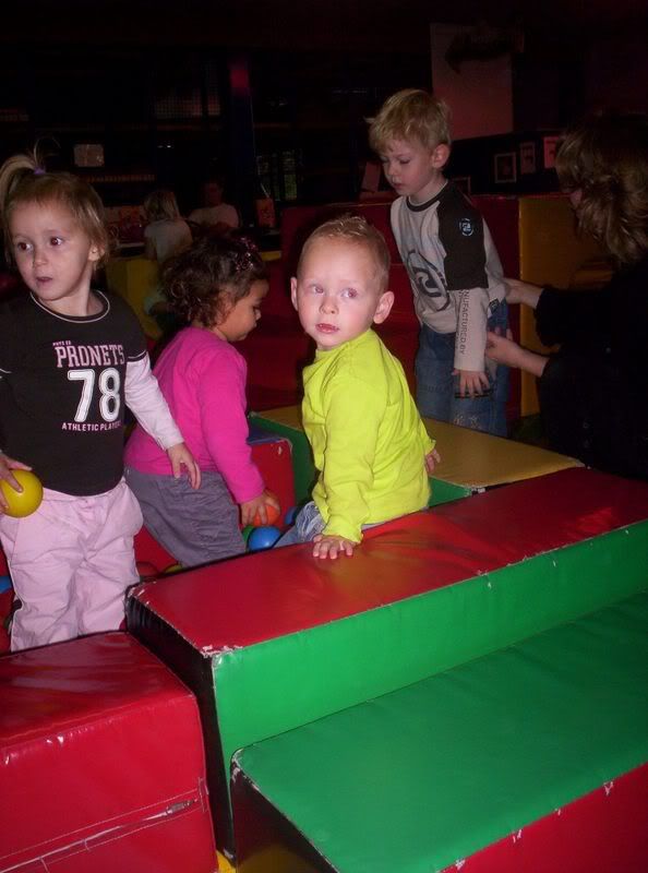 [img width=478 height=643]http://i15.photobucket.com/albums/a364/moon_nick/N.jpg[/img]