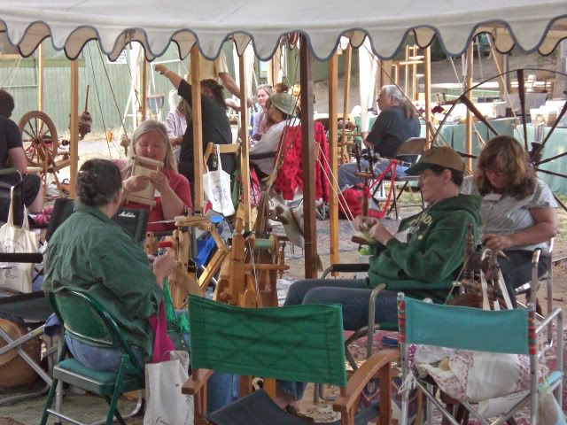 Have you ever seen so many spinning wheels at once?!