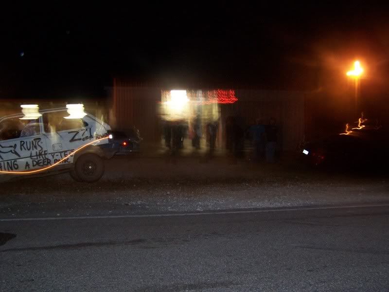 hooterskells036.jpg