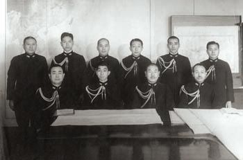 p04-Tomioka-and-planners.jpg