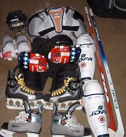 Hockeygear002.jpg