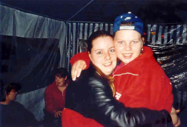 [img width=632 height=430]http://i15.photobucket.com/albums/a376/adhdgirls/ADHD%20feest/SandraenAnne.jpg[/img]