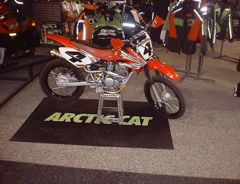 2003 xr100