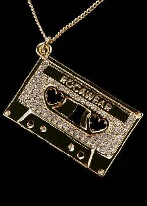 http://i15.photobucket.com/albums/a377/iluvme_22/More%20pictures/RW-RN50_Gold_front.jpg