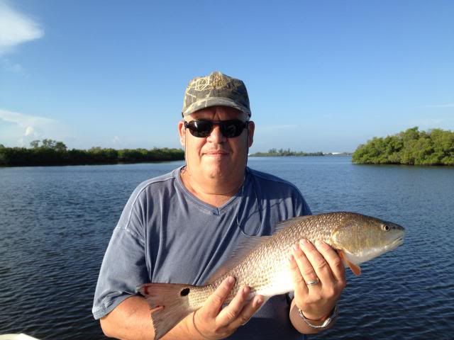 Joe's with a nice redfish photo 028_zps3e35a128.jpg