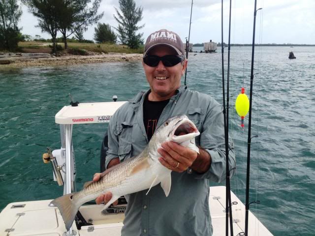 Tom showing his 31" redfish photo 026_zpsa4d5d4f7.jpg