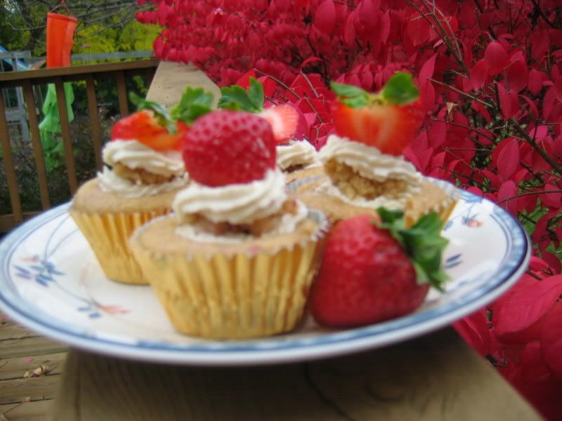 buttercream frosting. make frosting and strawberry frosting buttercream half more with Topped orange how a to flavored