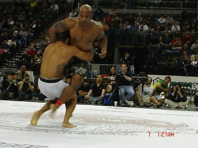 Andre Galvao vs. Cacareco