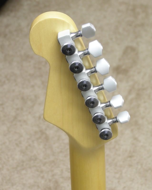 Strat-Headstock-Rear.jpg