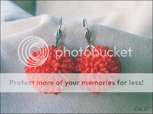 http://i15.photobucket.com/albums/a391/Lina-san/handmade/RedPencilUrchin_earrings.jpg